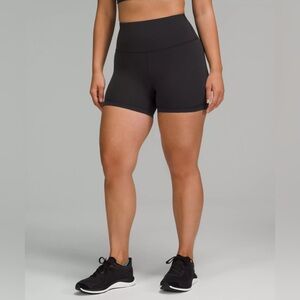 Lululemon Wunder Train Contour Fit High-Rise Short 4” in Black